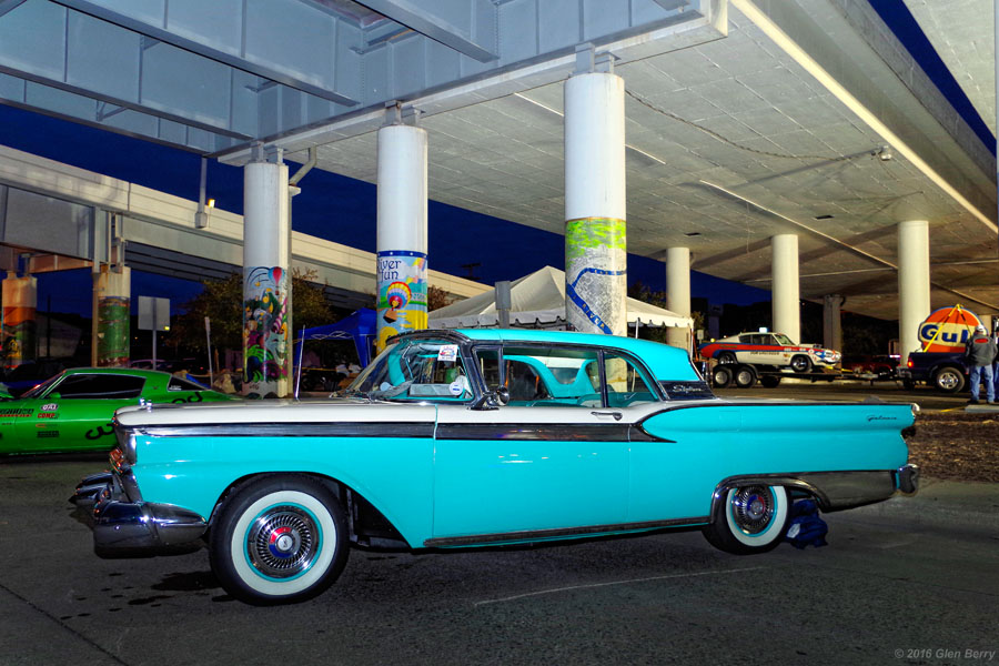 Ford Fairlane Skyliner